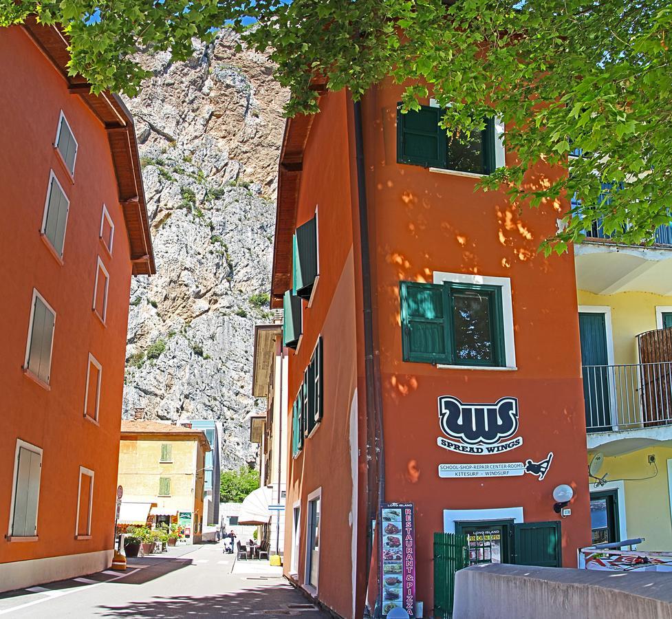Campione Ora Apartments By Gardadomusmea カンピョーネ・デル・ガルダ エクステリア 写真