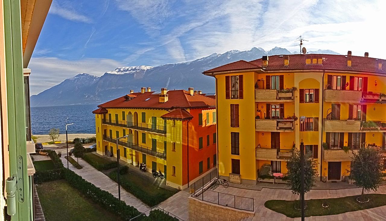 Campione Ora Apartments By Gardadomusmea カンピョーネ・デル・ガルダ エクステリア 写真
